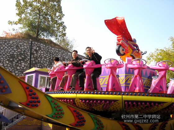 高三年级教师到桂林柳州等地参观学习