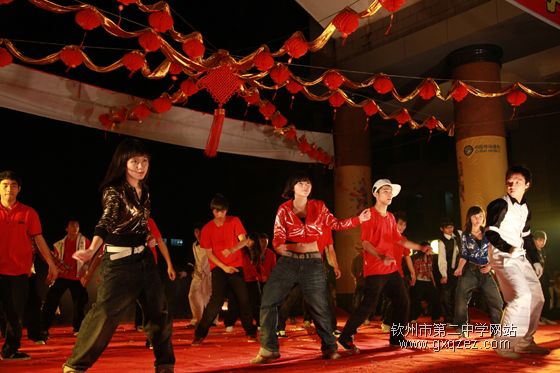 弦歌颂盛世：2010，新年晚会炫耀登场