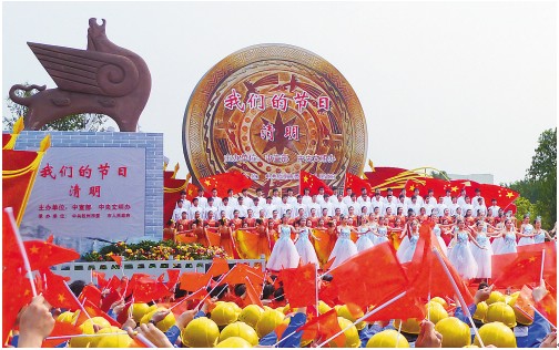 我校两百余明师生参加中央电视台《激情广场》节目录制