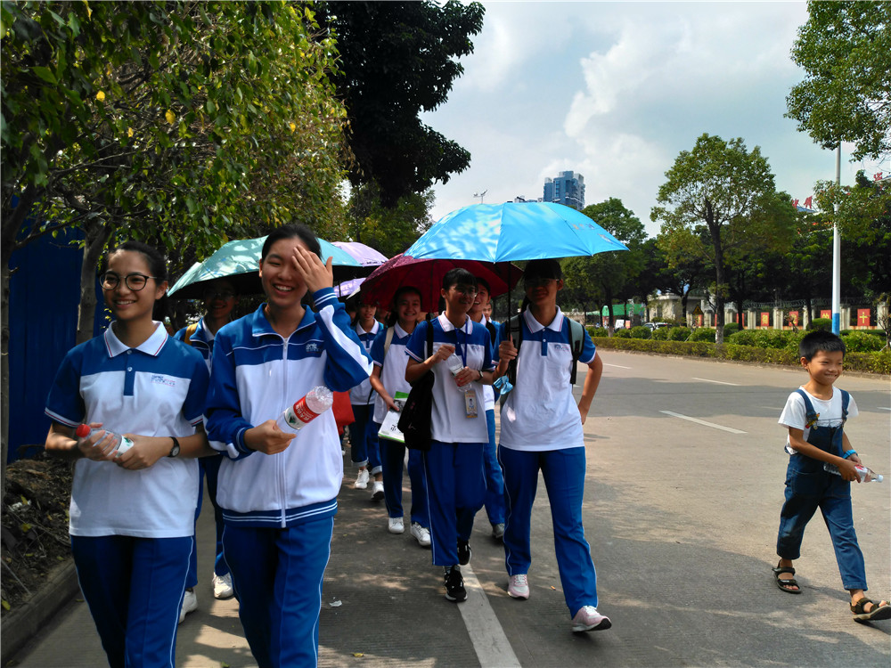 诵读中华经典，弘扬优秀文化——我校朗诵团在钦州市校园中华经典诵读大赛中斩获佳绩