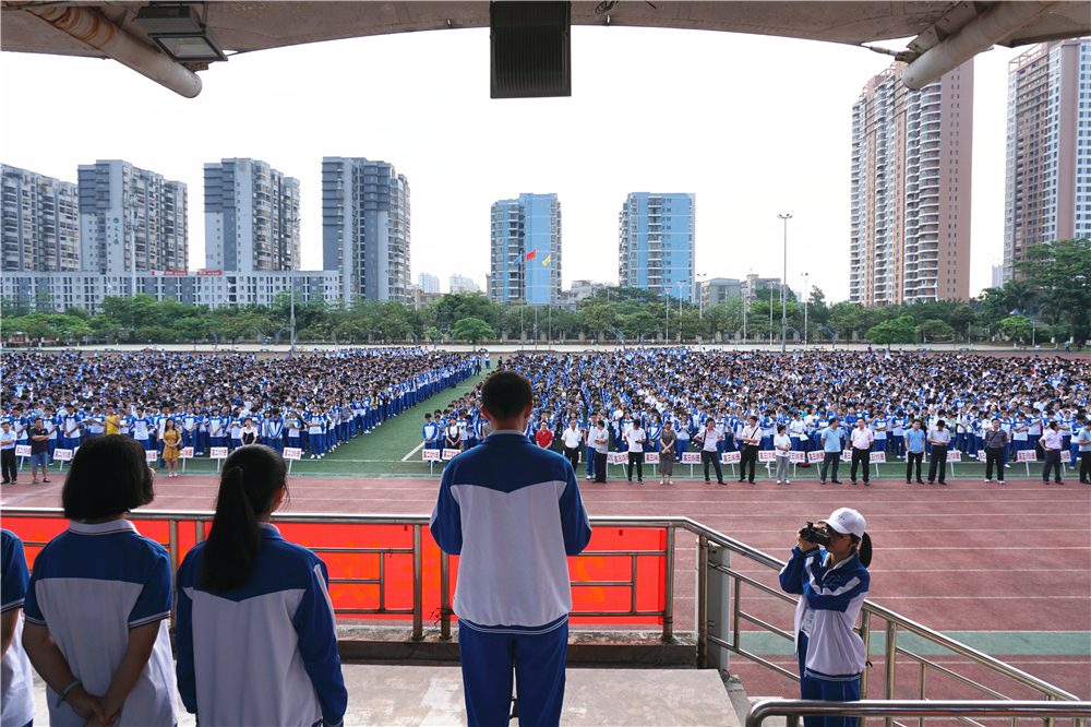 弘扬五四精神    肩负青年使命——钦州二中开展纪念“五四”运动100周年主题团日活动