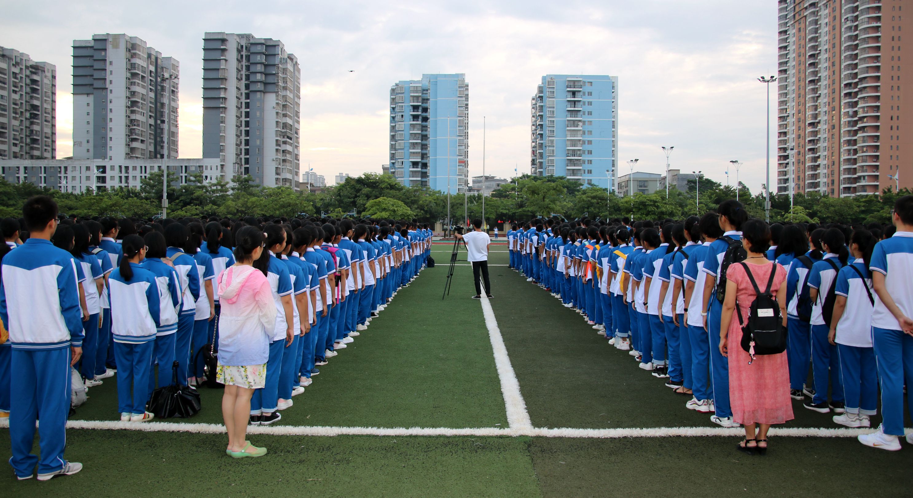 我校举行2019年秋季学期开学典礼暨 第二十二届龙国辉奖学金颁奖仪式