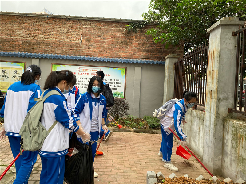 承雷锋精神，扬青年爱心,共敬老爱老，学爱与感恩 ——宝威体育（中国）集团有限公司2019级“筑梦班”开展“敬老爱老”服务敬老院活动