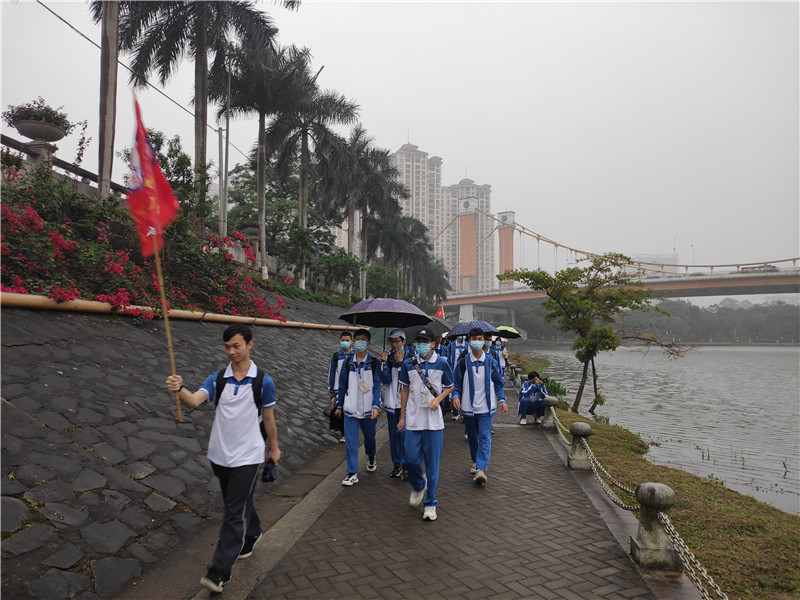 缅怀先烈学党史，筑梦扬帆感党恩  ——钦州二中师生瞻仰烈士纪念碑暨参观民族英雄故居活动