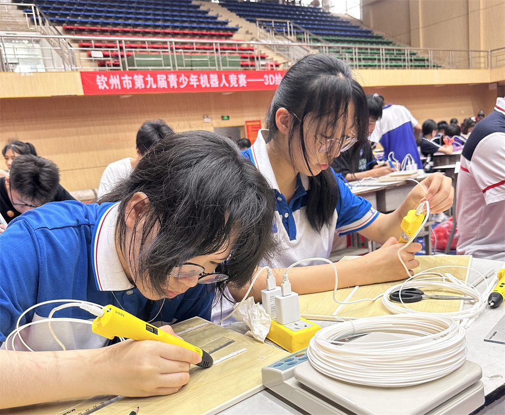 冠军！冠军！冠军！——我校荣获钦州市第九届机器人竞赛三项冠军